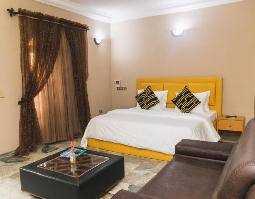 www.sandsofkahanaresort.com
