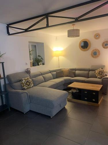 www.villa-le-peyrat.com