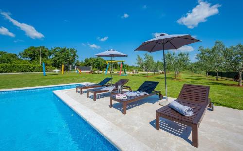 www.villaostunione.com