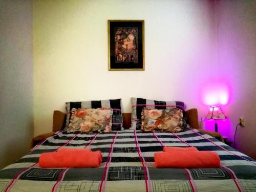 www.moulins-du-duc-ecolodge.com