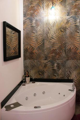 www.hotelatlanticloano.com