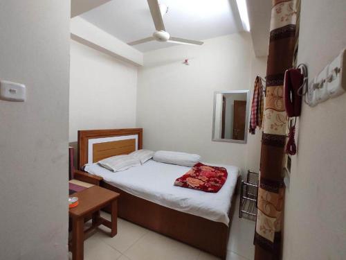 www.hotelvijayniketan.com
