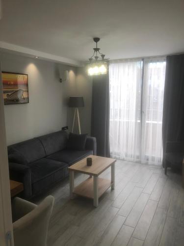 www.skyinnsl.com