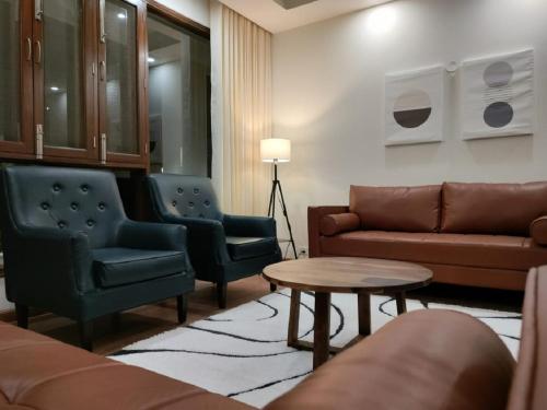www.thebudgetstay.com