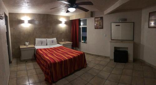 www.roomshotels.com