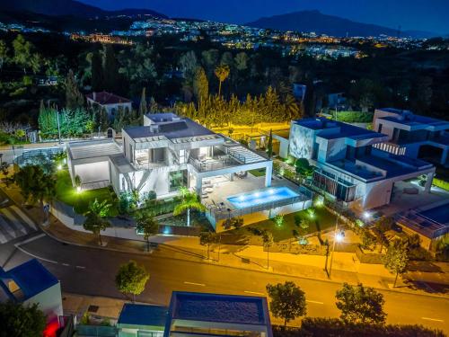 www.villas-alzitone.com