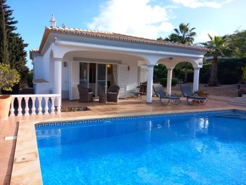 www.villagiuliagardasee.com