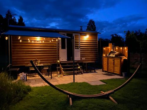 www.poachers-hut.co.uk