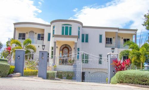www.crystaljamaica.com