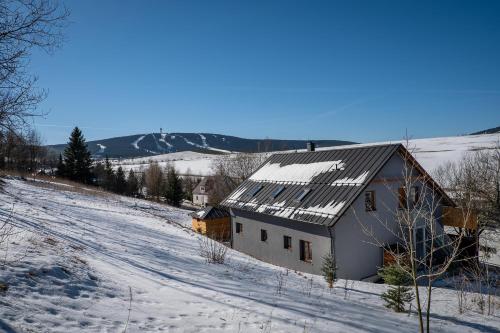 www.apartmany-ctyrlistek.cz