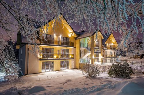 www.apartamentynauroczysku.pl