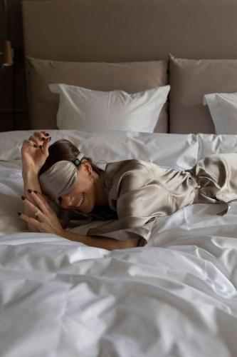 www.hotel-lemadame.com