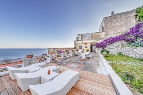 www.villaspalmroyal.com
