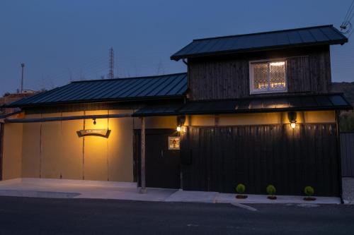 www.akiyaawaji.com