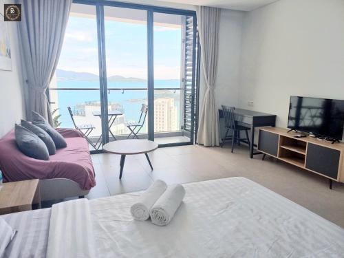 www.canhosceniabaynhatrang.com