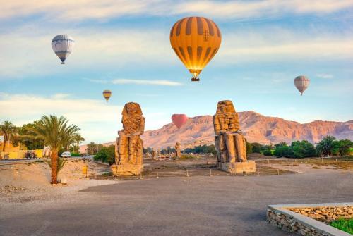 www.sunriseballooningluxor.com