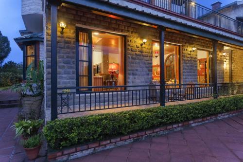 www.hotel-restaurantdelaposte.com