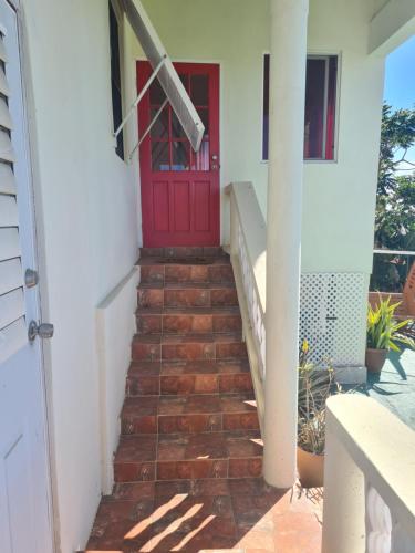 www.silvercoast-apartments.com