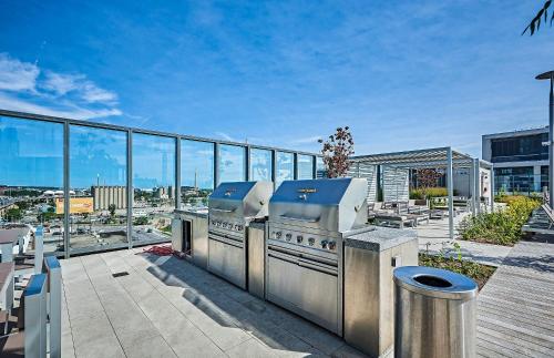 www.hoteltheeleganza.com