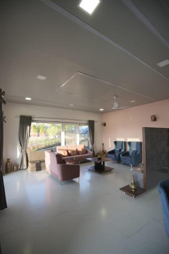 www.thevillalevens.co.uk