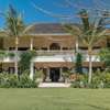 One-of-a-kind villa with open spaces and amazing v