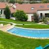 Au calme proche du centre ville, gîte avec piscine