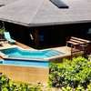 Far Tortuga @ First Bight, Roatan