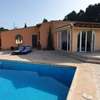 Cheerful 2-bedroom villa with private pool