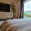 LA Lux Suite