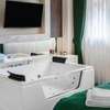 9 Nine - Luxury Apartments & Suites