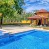 Casa Amarilla