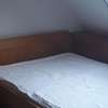 ID 7052 - Private Rooms