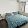 Modern 2 bed close to mall with parking & garden