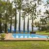 Private villa with swimming pool in the heart of U