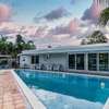 Central Waterfront Villa Salt Wtr Pool Near Beach