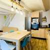 Petite maison avec cour dans le centre