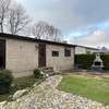 Atmospheric chalet with beautiful garden, on a hol