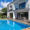 Victoria Villa with private heated pool