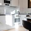 White diamond calme rue Vaugelas