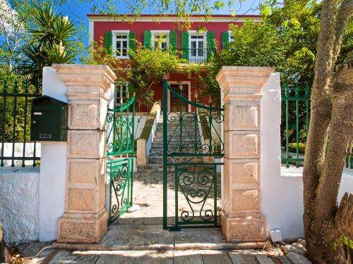 www.stavrosvilla.gr