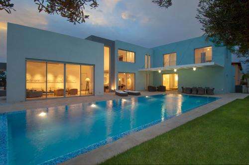 www.villa-alice-caesarea.com