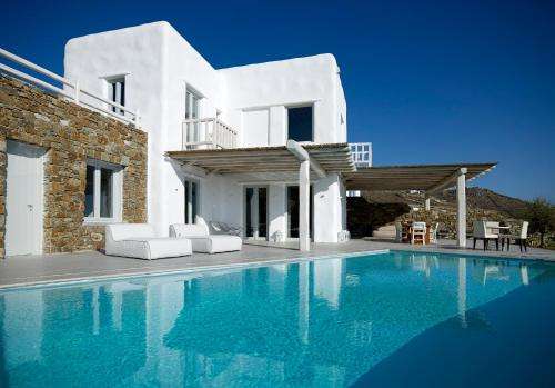 www.mykonosammosvillas.com