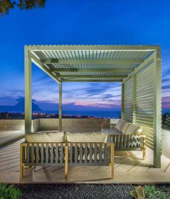 www.makarioshouses.com