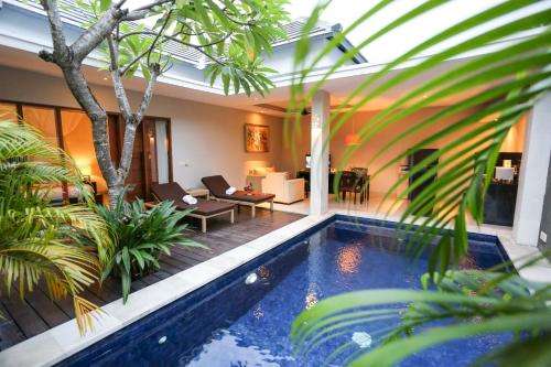 www.thelightvillas.com