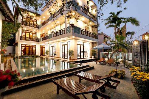 www.tropicalgardenvilla.com