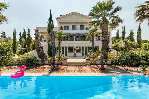 www.villaelena-skg.com