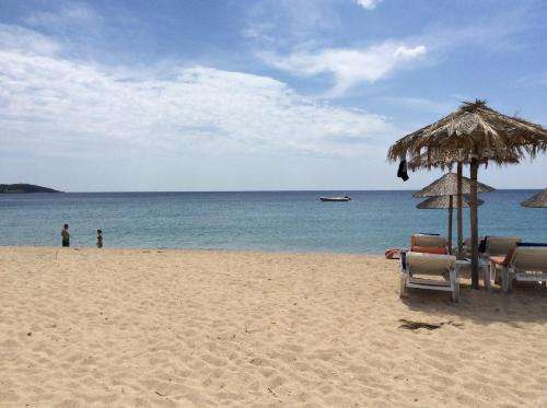 www.toronivillas.com