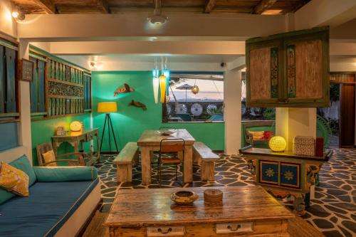 www.kaisbeachhouse.com