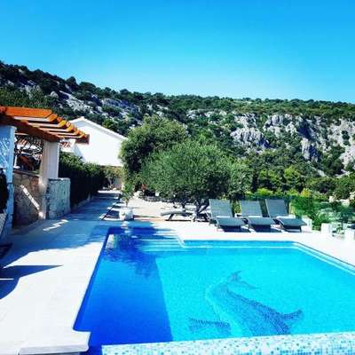 www.villa-hera.com