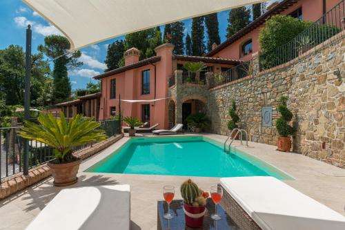 www.villalepanteraie.it